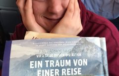 Ein Traum von einer Reise - Jakob mit Buch